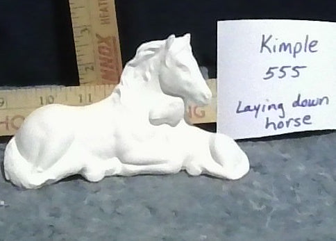 Laying down horse Kimple 555